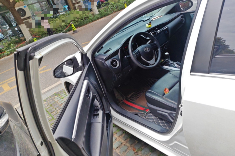 Used  2017  Toyota Corolla  1.2T CVT GL - 图片 10