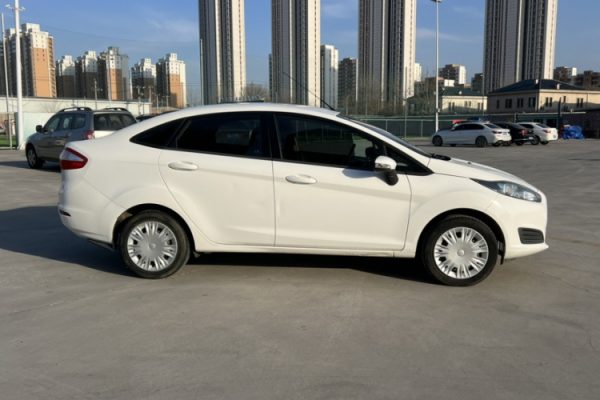 Used 2014  Ford Fiesta model, three-box, 1.5L automatic transmission - 图片 4