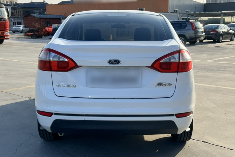 Used 2014  Ford Fiesta model, three-box, 1.5L automatic transmission - 图片 9