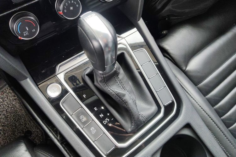 Used   2017  Volkswagen Magotan  330TSI DSG Leading Model - 图片 11