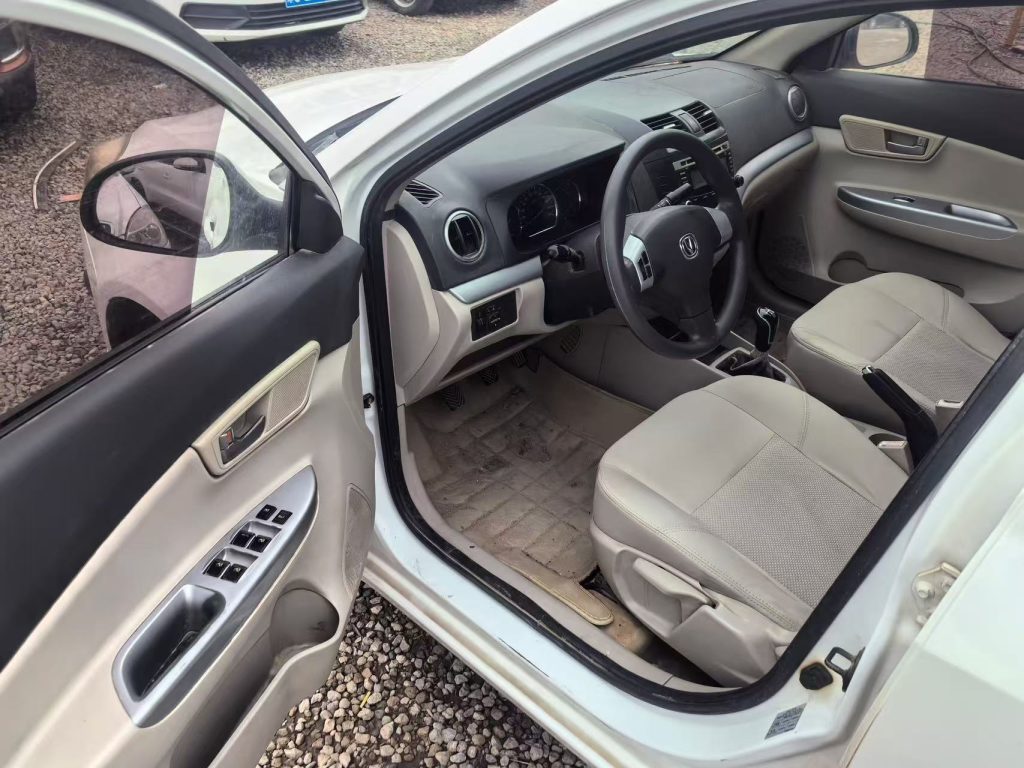 Used 2014 Changan Yuexiang V5 Model 1.5L Manual Sport Edition