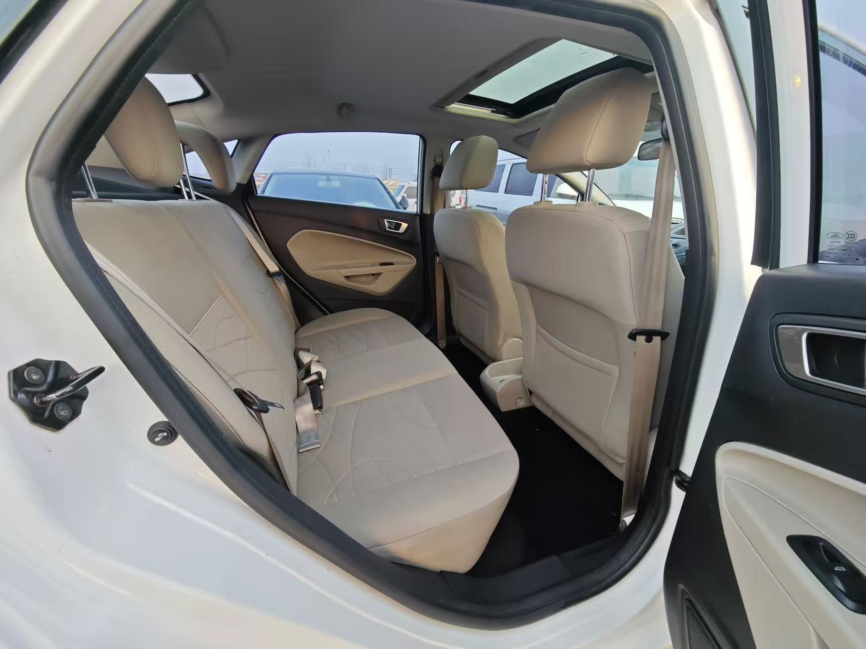 Used 2014  Ford Fiesta model, three-box, 1.5L automatic transmission - 图片 11